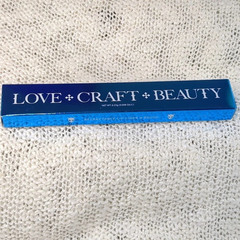 LOVE💠CRAFT💠BEAUTY Retractable Lip Liner + Brush in Mercury Maroon , 0.23g/0.0